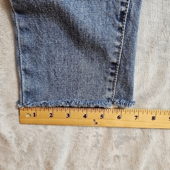 Universal Thread Boyfriend Patch Raw Hem Jeans size 2/26R - Picture 2 of 9